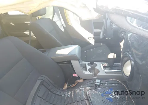 2009 Ford Escape Xlt из США, поврежденный, VIN 1FMCU93759KB78921